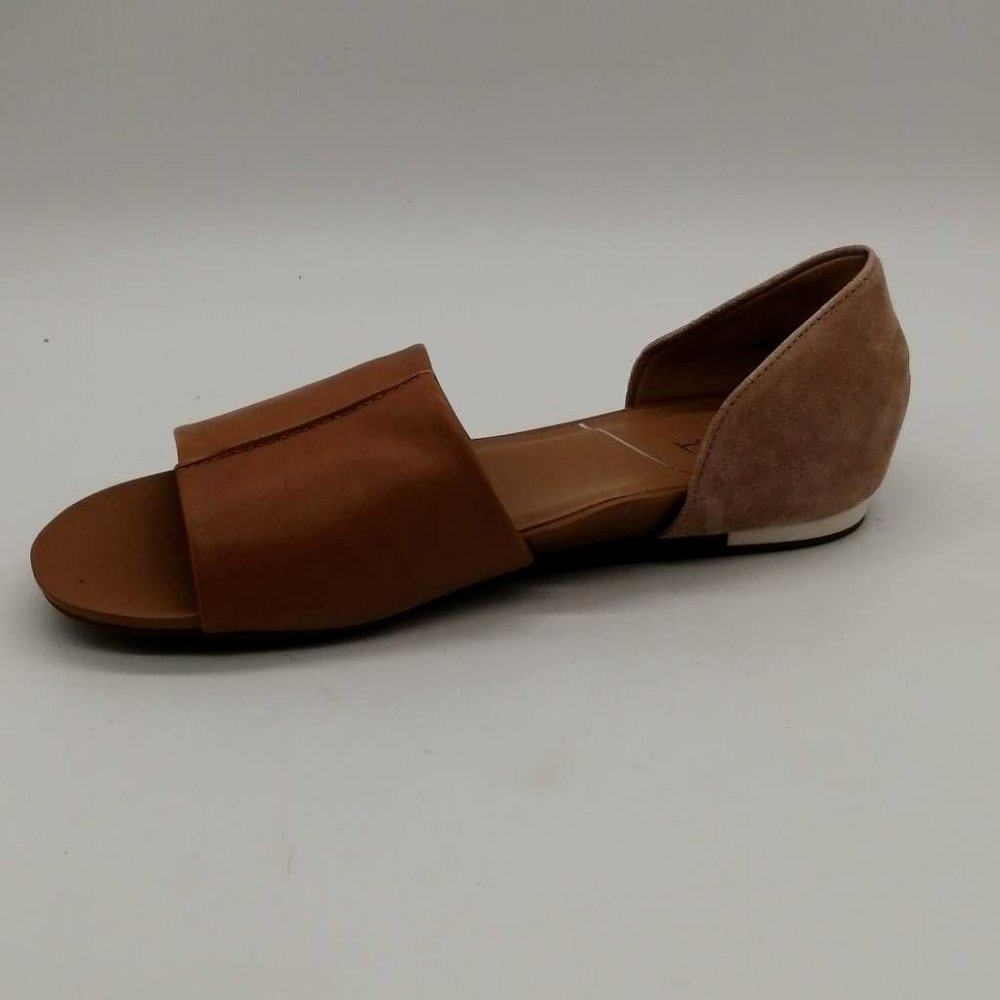 Women’s Two-Tone Tan Open-Toe Flat Sandal